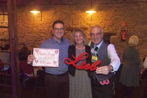 z-comedy-kellner-willy-wichtig-bei nicole&frank-030